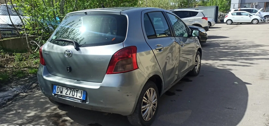 Toyota Yaris cena 4900 przebieg: 250000, rok produkcji 2007 z Puławy małe 56